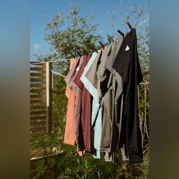 FEMME ROYALE the Royale Tropical Leggings in Midnight Black - Picture 2 of 8